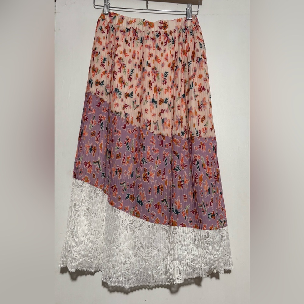 Anthropology "Laia" Floral Patchwork Skirt with Lace Hem Size XS